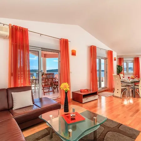 아파트 Penthouse Homewood *